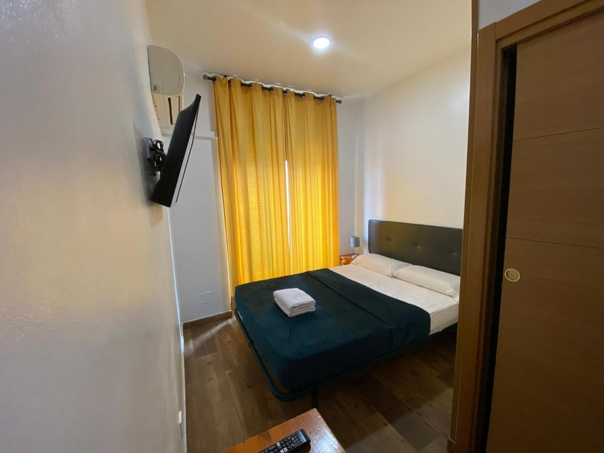 Ch Rayuela Hotel Madrid Exterior photo